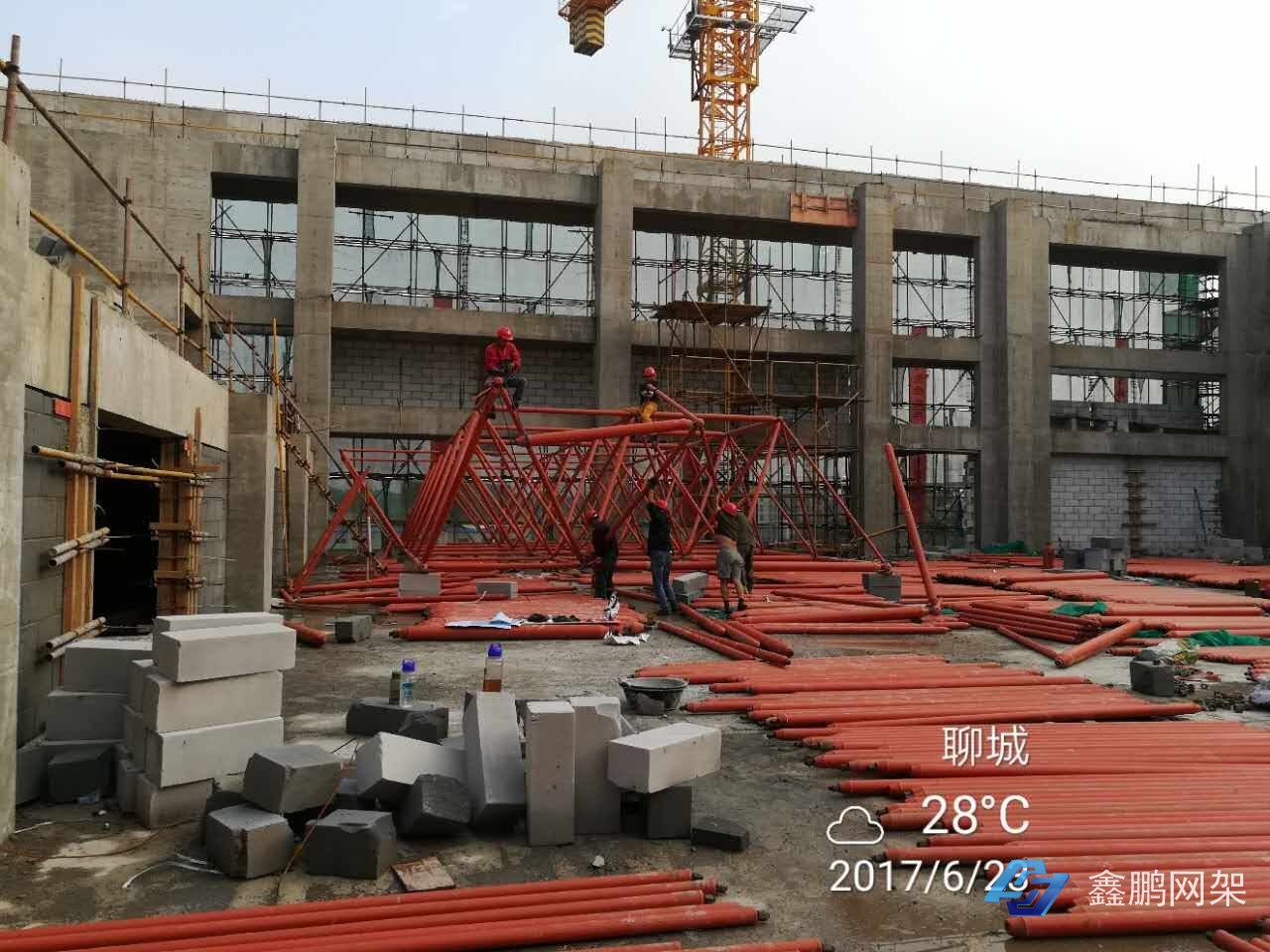 山東聊城一中體育館屋面網架系統(tǒng)