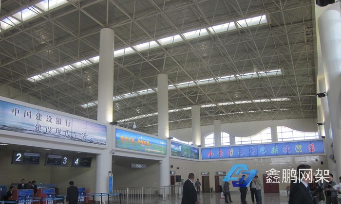 夏河機(jī)場(chǎng)航站樓網(wǎng)架屋面幕墻